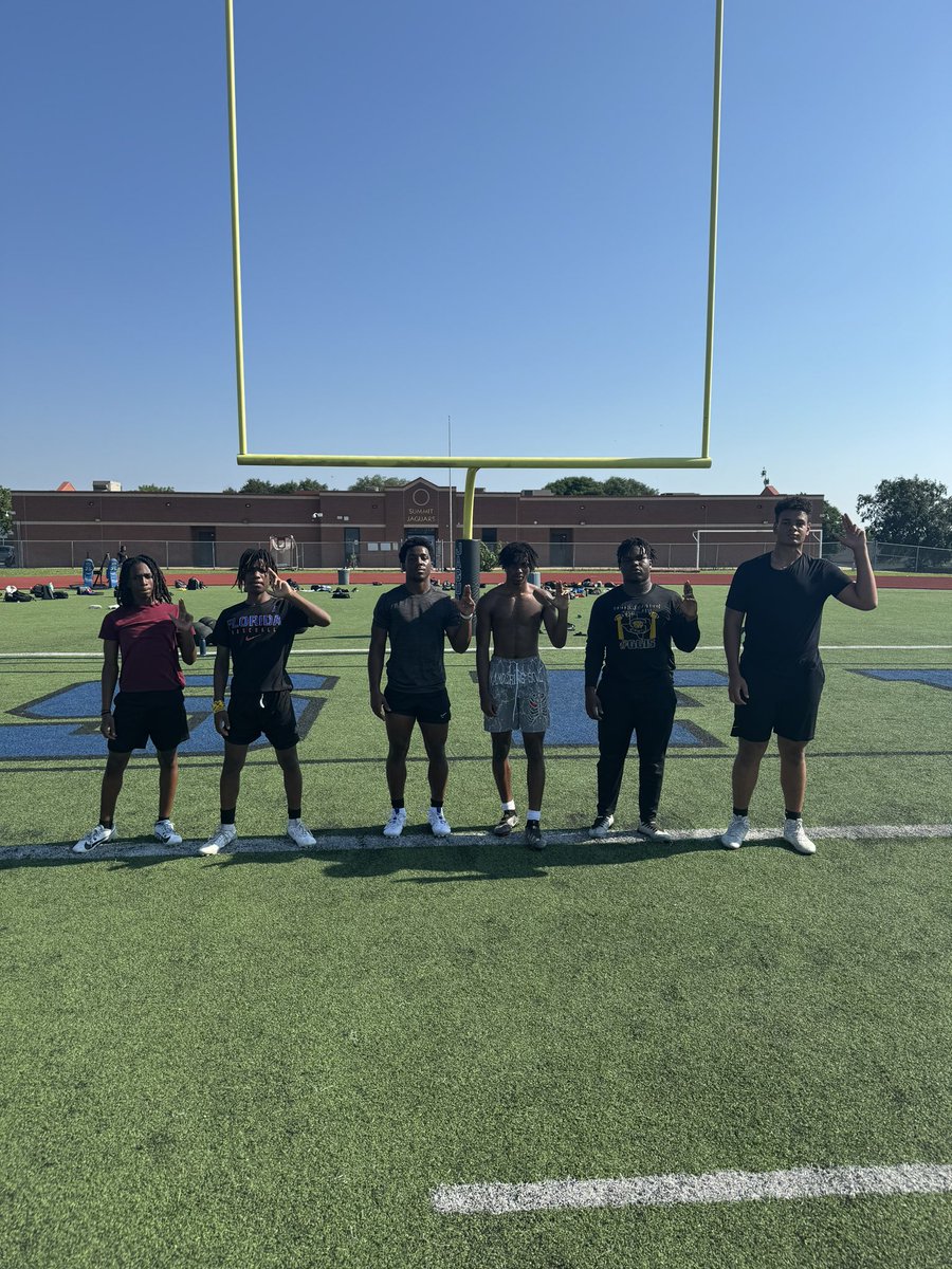 SummitFB's tweet photo. Jag S&C campers of the week! #TSITS https://t.co/svIZQvz9bL