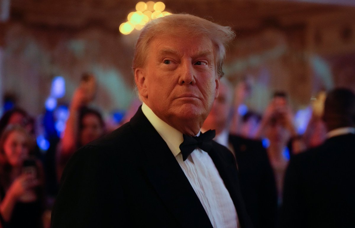 LeadingReport's tweet image. BREAKING: Trump allegedly floated the concept of eliminating the income tax and replacing it with tariffs at the GOP meeting at the Capitol Hill Club.