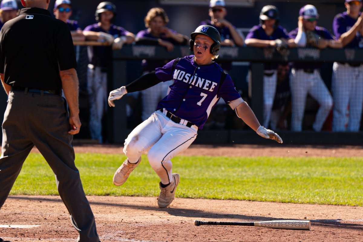PrepBaseballWI's tweet photo. OF Taylor Lemanski (2024; Wisconsin La-Crosse commit) cuts into the lead with an inside the park home run to the deepest part of the park. 

Mosinee 4 | Edgewood 11 https://t.co/JiMXe117De