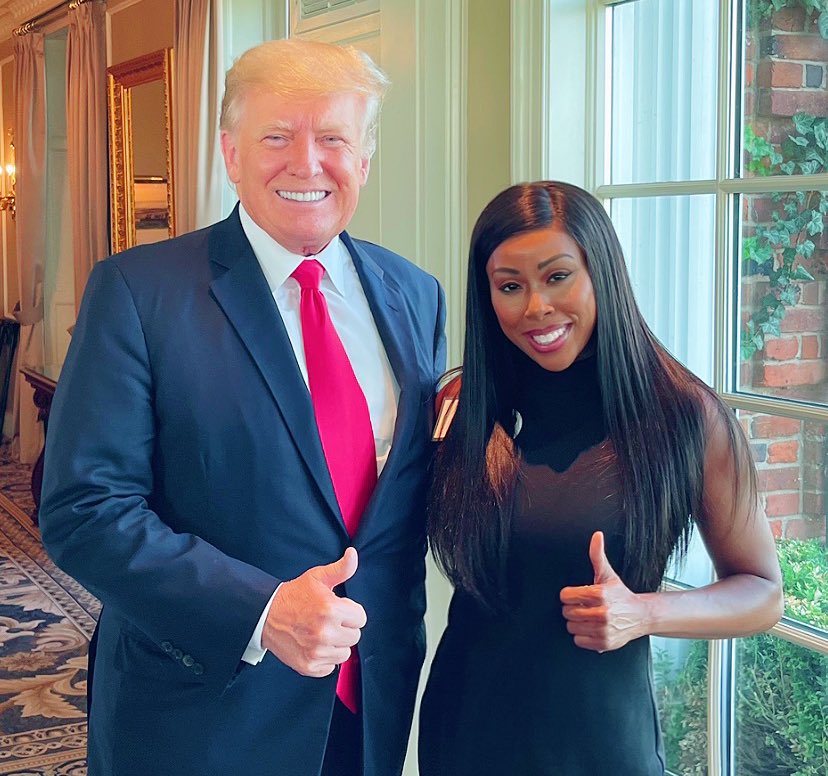 kimKBaltimore's tweet photo. President Trump hoping former Governor Larry Hogan wins the senate seat in MD is typical of Trump.

He puts country over petty beefs. Hopefully, Hogan can too 🗳️🇺🇸

Let’s win America back from the communists… I mean the democrats… same difference. 

https://t.co/sDJbWLtWbr https://t.co/DsAeeHrsFi