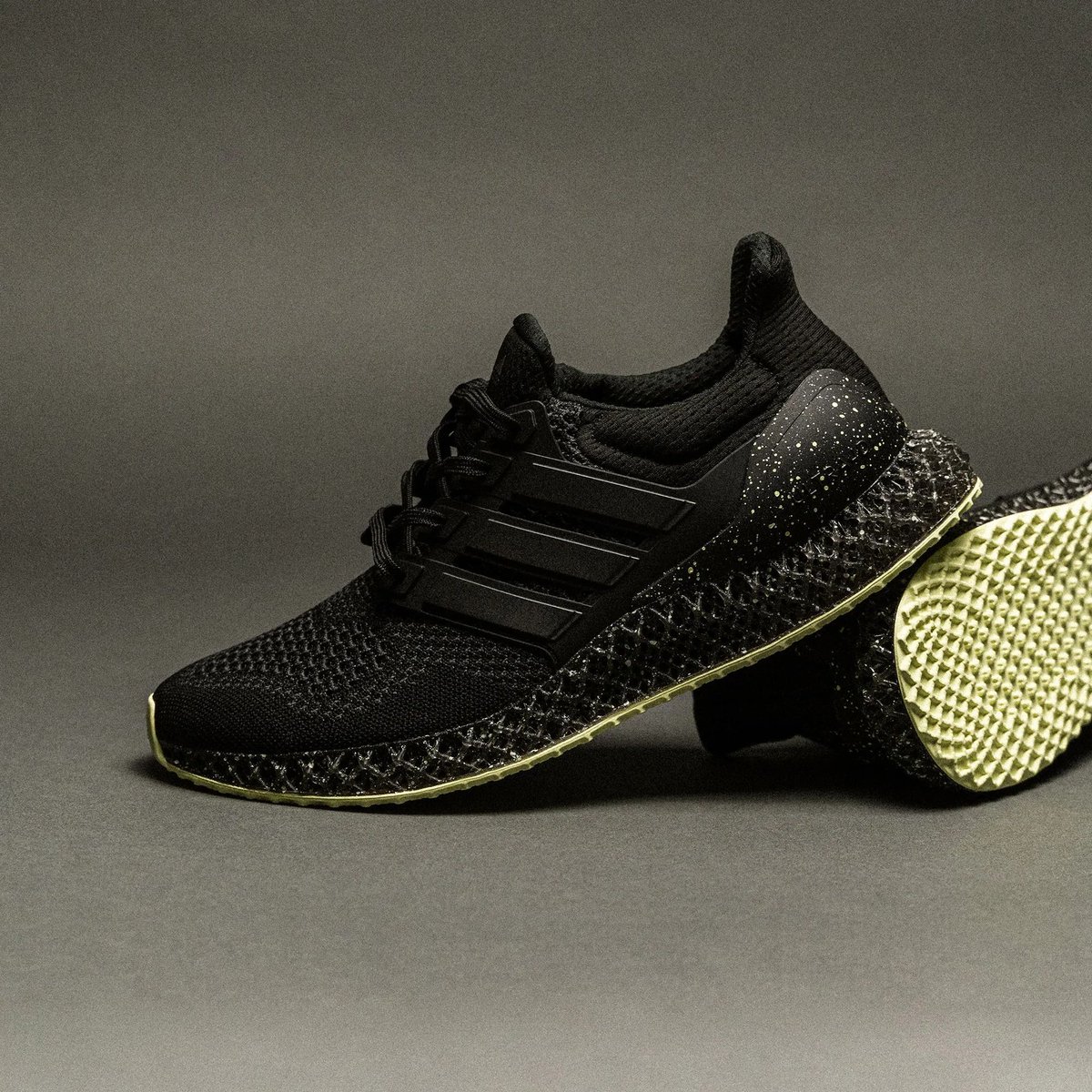 KicksFinder's tweet photo. Ad: STEAL via adidas US
adidas ULTRA 4D Running "Core Black/Carbon"
Use code EXTRASALE for $99 + FREE shipping ($220 Retail)

>> https://t.co/0Psc1K3W53

🚨ENDS TONIGHT AT 11:59PM PST‼️ https://t.co/J1PblzG3Es