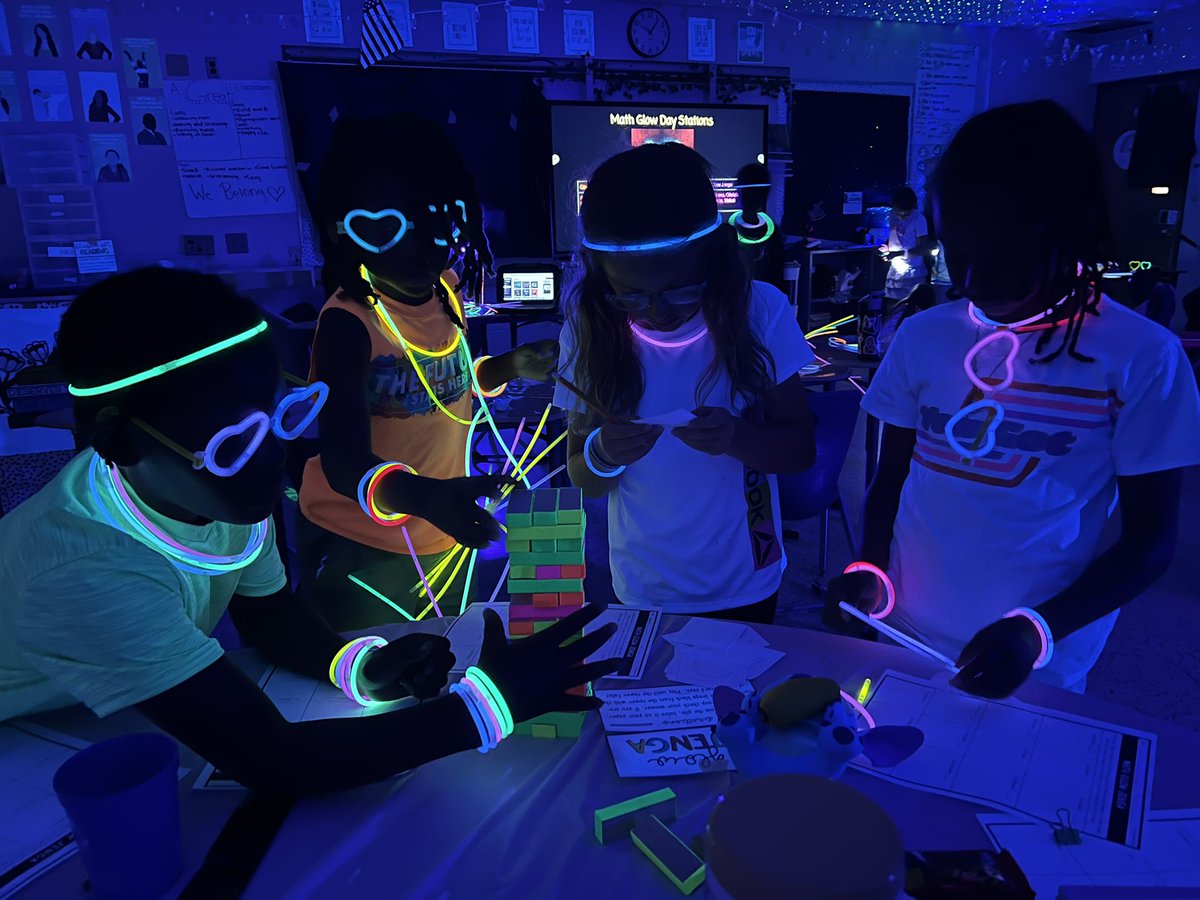 glow day!!🌟🌟 <a href="/PES_Mustangs/">Pembroke Elementary</a> <a href="/BethBianchi/">Beth Bianchi</a> <a href="/Mrs_StephLopez/">Stephanie Lopez</a> <a href="/amwetmore/">Amie Wetmore</a>