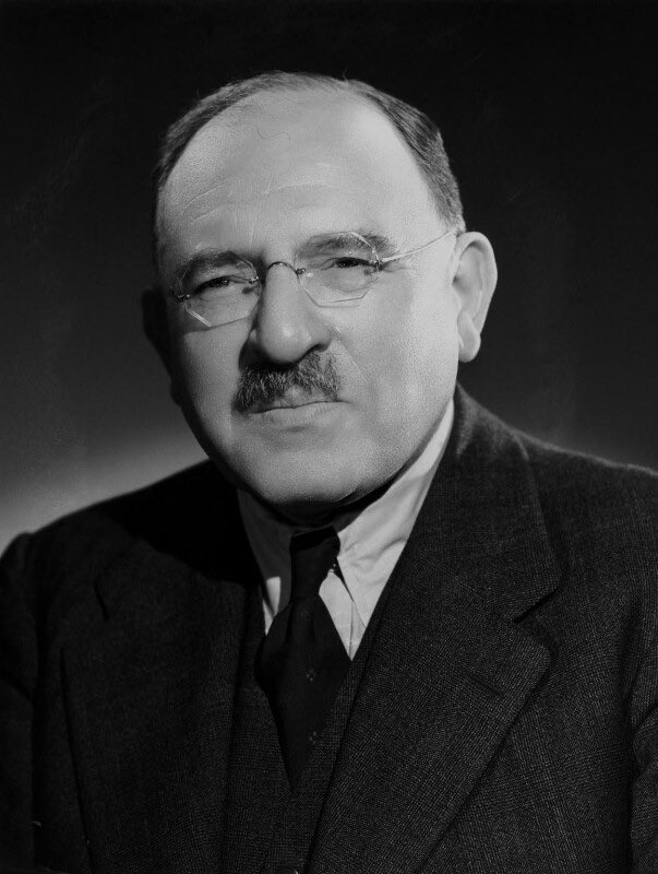 4SkinGump's tweet photo. @KarlRadl Robert Waley Cohen was a British born jewish businessman. As part of The Focus, he alone gave Churchill the equivalent today of about £2,000,000. https://t.co/LvstcD1BmA