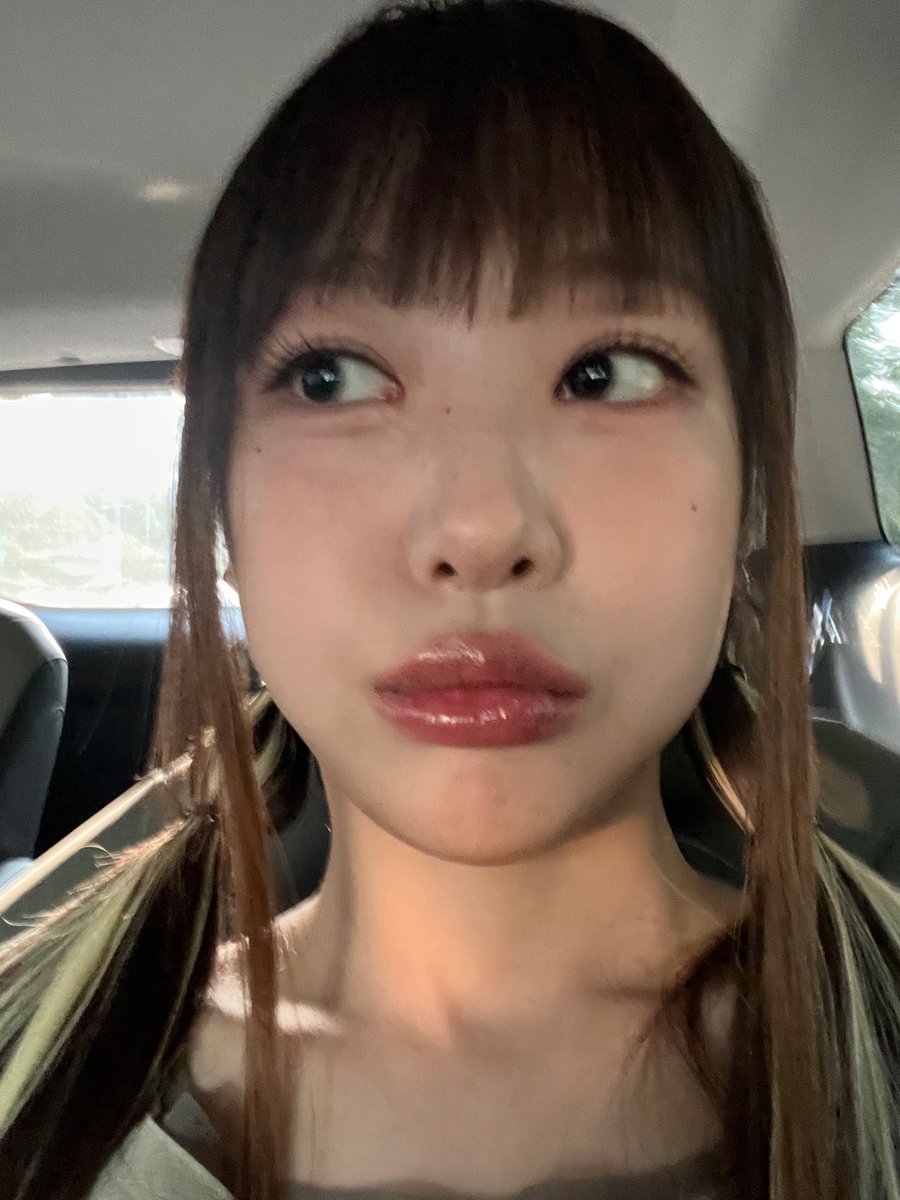 fromyibu's tweet photo. 🐰💌 140624 https://t.co/FUmkPTA0ty