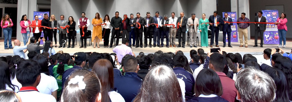 UMBoficial's tweet photo. El Mtro. Héctor Javier Rayón Martínez, Rector de la #UMB asistió a la Ceremonia de Inauguración del Fest #IBAE en el Centro Cultural Mexiquense. https://t.co/C30PZz15W4