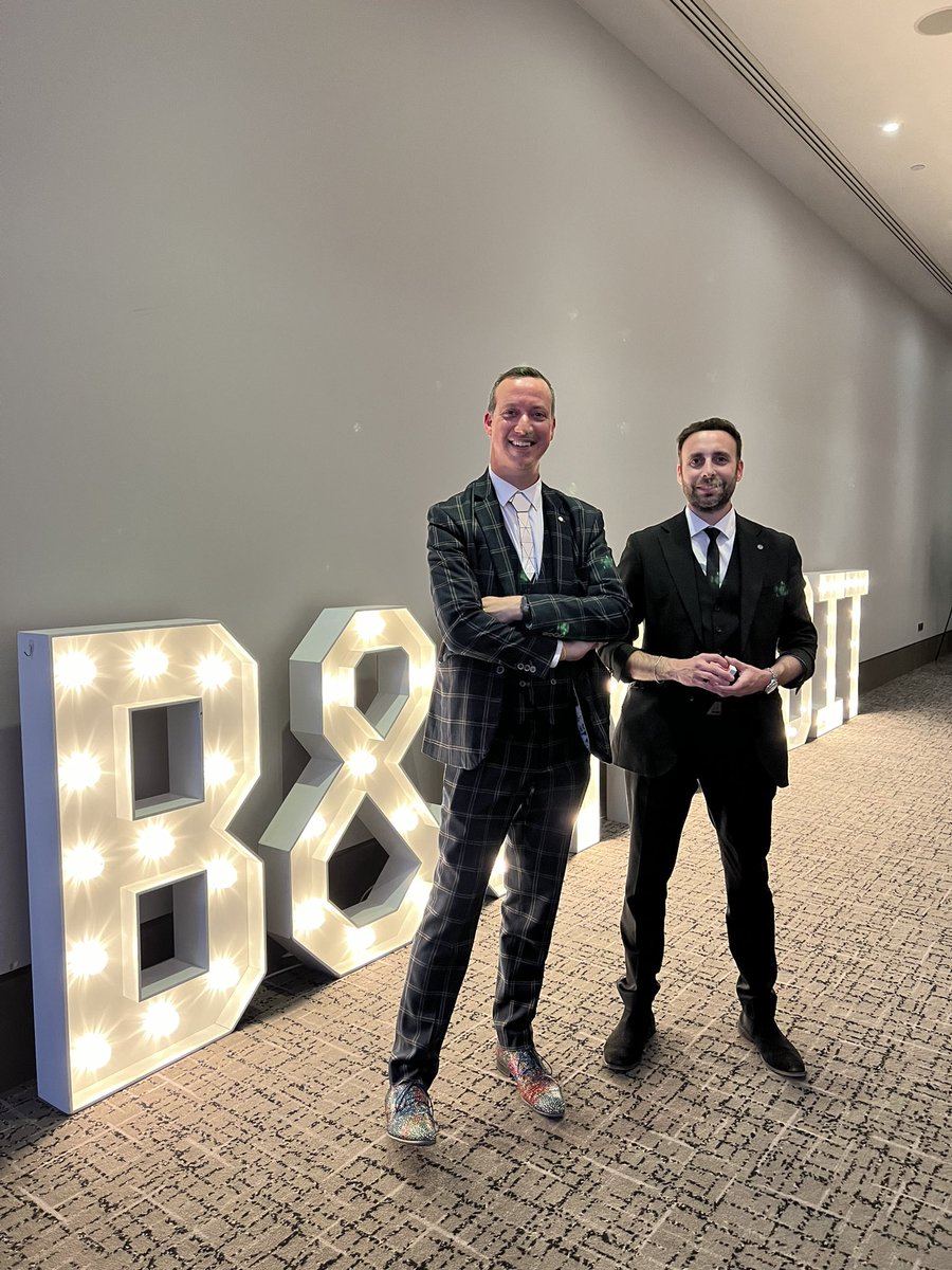 Stephen_Barry's tweet photo. Performing some magic @leonardohotel_ alongside @garyschiffman for the @PwC_UK B & CM audit summer party
@missymagicmirror
#CorporateSummerParty
#SummerMagic
#CorporateEntertainment
#SummerPartyMagic
#MagicAtWork
#OfficeSummerParty
#MagicalSummer
#SummerEvent https://t.co/jMHI9AYF5d