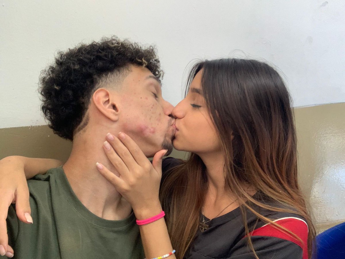 spfcrealmd's tweet photo. carrossel de kaka e bielly ❤️❤️❤️ https://t.co/5apghVnwis
