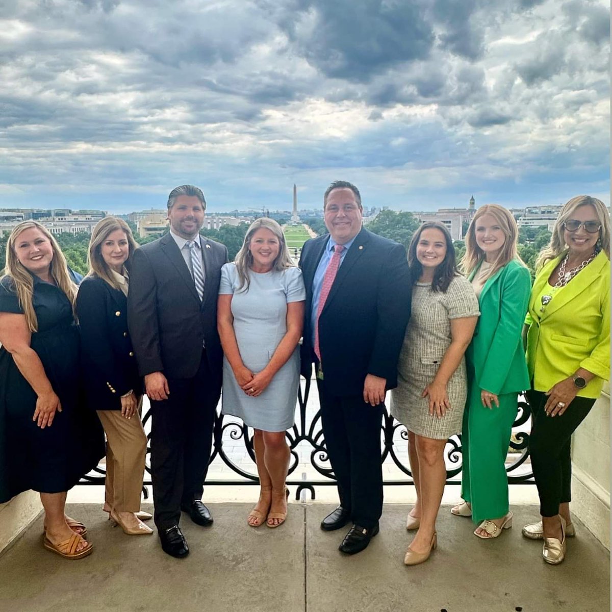 JQHdez's tweet photo. Taking a moment to enjoy the view from the Speaker's balcony of the U.S. Capitol with the best team in Florida! #TeamRubio. https://t.co/YNWBeIeIKm