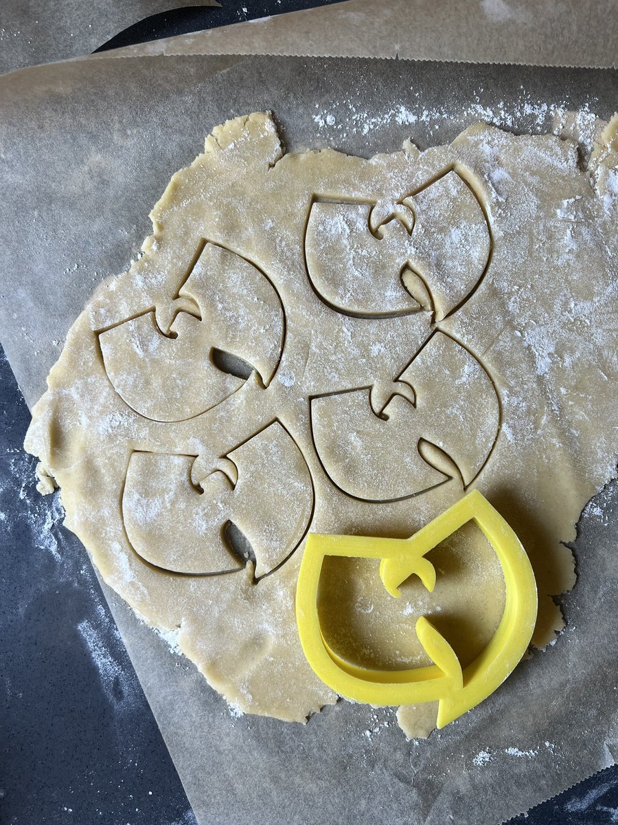 Listens to the “Once Upon a Time in Shaolin” sampler ONCE.