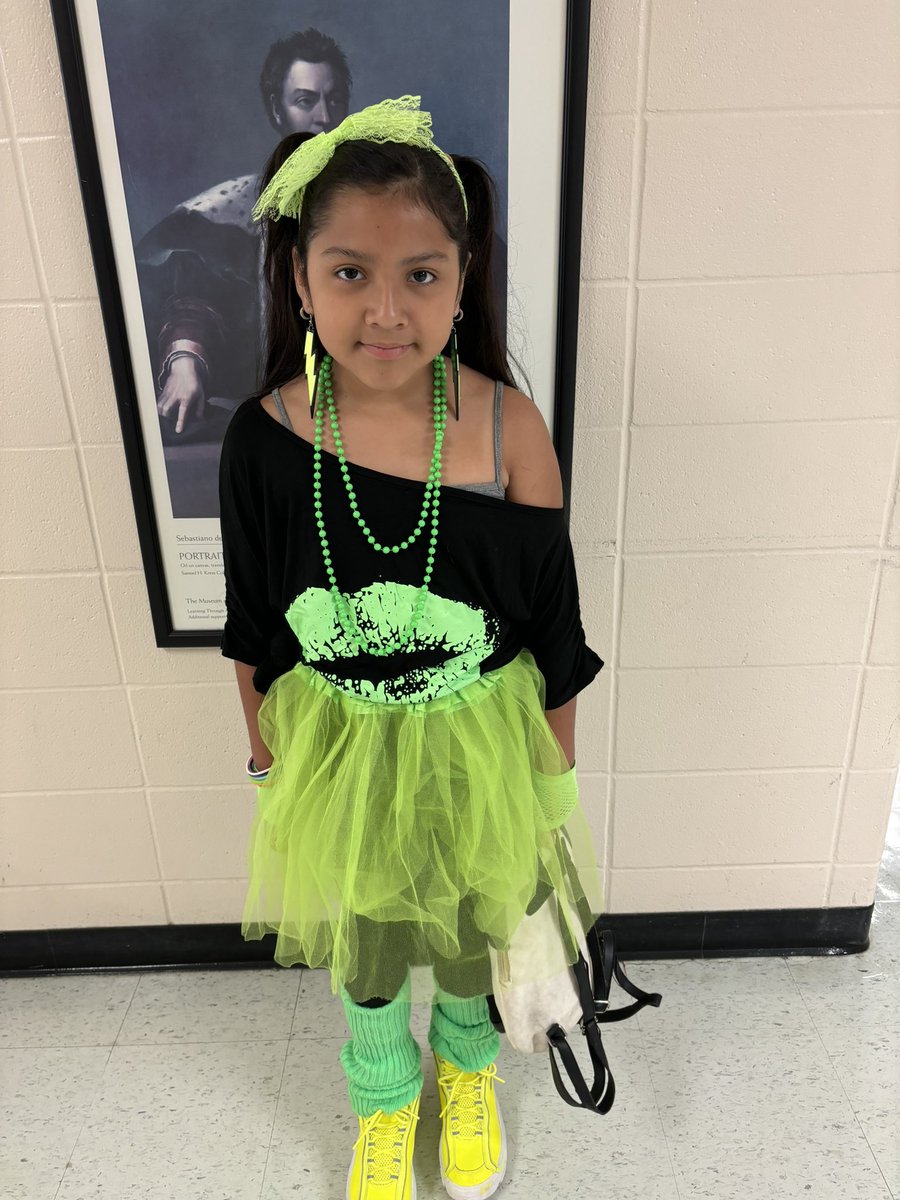 CounselorCRS's tweet photo. They understood the assignment! 80’s and Tie Dye Day. @AldineES_Summer @KujawaES_AISD #ChooseYourDestination https://t.co/Ks2T5YYzm5