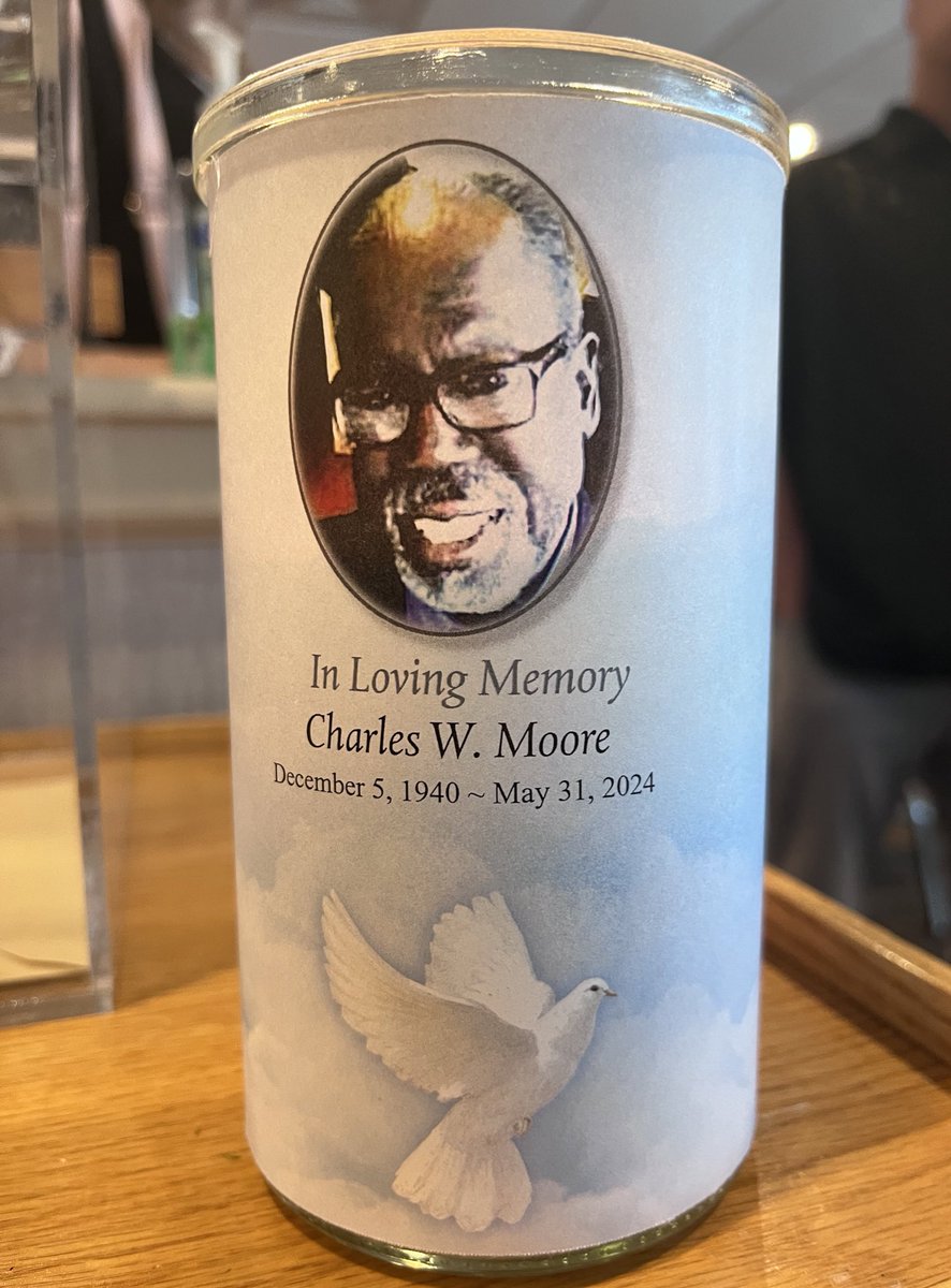 leodeevah617's tweet photo. It was an emotional but good day. We celebrated #FavoriteUncle’s life & I know that he was pleased
The outpouring of love & support was amazing & those who could not make the trip were able to stream it
Well done Unc…See you later🙏🏿💙🕊️😘 https://t.co/SzG3l4X6mc