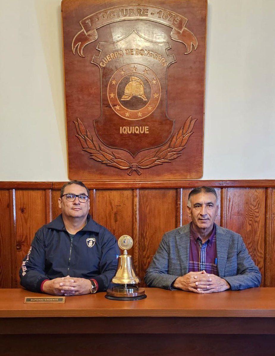 👩🏻‍🚒AGRADECIMIENTO👨🏻‍🚒En el norte del país, el Superintendente CB de Iquique, Marcelo Zuñiga, realizó las gestiones en favor de nuestra institución para recibir donación de $5millones, de la Asoc. Gremial Empresarios Barrio Industrial Automotriz Zona Franca A.G, AGEA ZOFRI ¡GRACIAS!