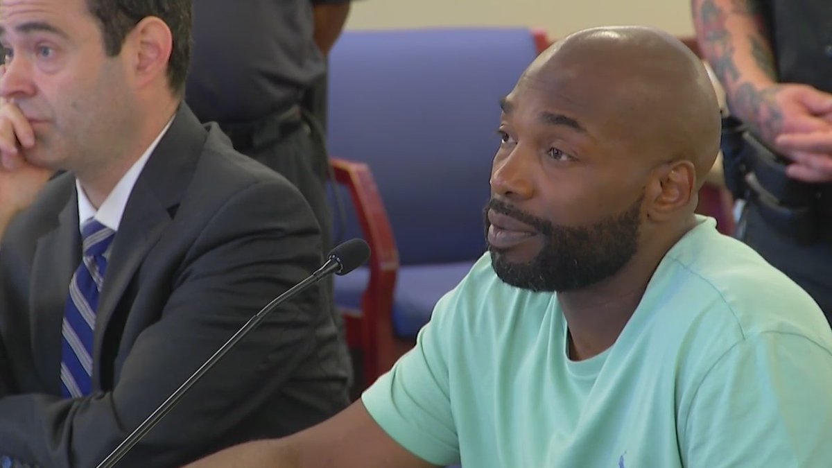 FOX23News's tweet image. #Albany man #wrongfully served two decades in #prison trib.al/AzFsk7G