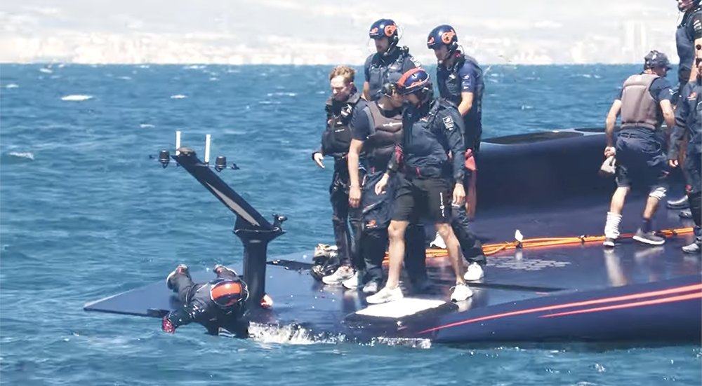 sailyvela's tweet photo. Alinghi Red Bull Racing disalbera! SAILY TV: https://t.co/GvJnkEWY49 https://t.co/97RoBO7yCr
