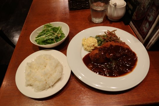 gohshi1's tweet photo. 『大阪人ロックの旨いもんを喰らう!!』
『本町・南本町 「ブライトンベル カフェ(Brighton bell CAFE)」 自家製デミグラスソースの洋風とんかつ!』
https://t.co/1IaJRzjimC
#ブライトンベル
#BrightonBell
#洋風とんかつ
#デミグラスソース
#本町グルメ
#大阪人ロックの旨いもんを喰らう https://t.co/yoJLUjDEh1