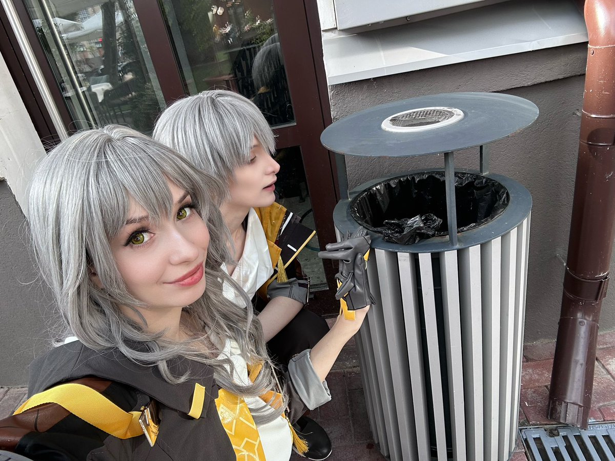 Caelus, Stelle and Trashcan 💙

#hsr #HonkaiStaRrail #starrail #caelus #stelle #HoYocreators #cosplay