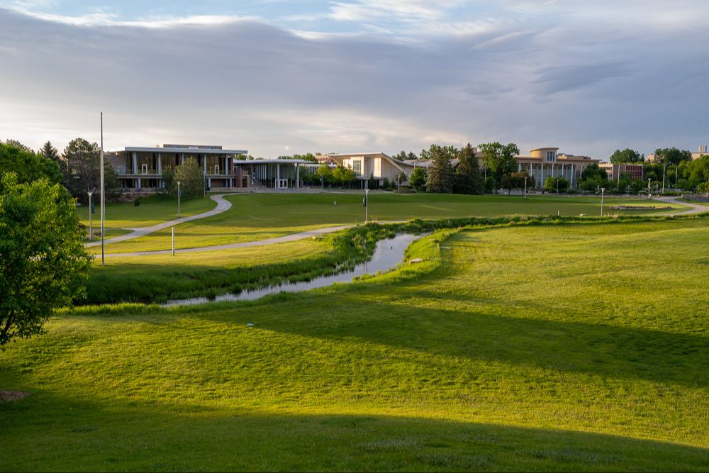 ColoradoStateU's tweet image. Fort Collins was named one of the best places to live in the U.S. again this year by @usnews 🏠

And we get why 🫶

Learn more: col.st/4MEeZ

📸 Horsetooth Reservoir: blissth3tic on Instagram
📸 FoCo Food Truck Rally: ak.hannon.media on Instagram