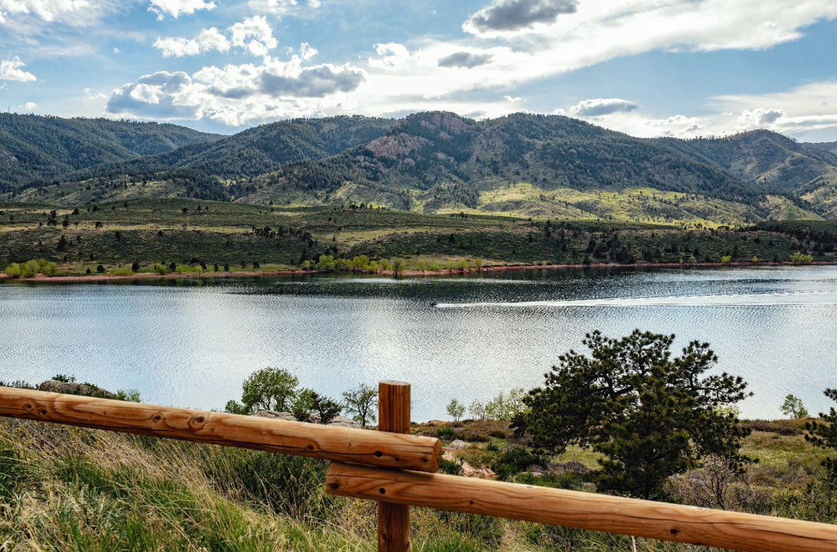 ColoradoStateU's tweet image. Fort Collins was named one of the best places to live in the U.S. again this year by @usnews 🏠

And we get why 🫶

Learn more: col.st/4MEeZ

📸 Horsetooth Reservoir: blissth3tic on Instagram
📸 FoCo Food Truck Rally: ak.hannon.media on Instagram