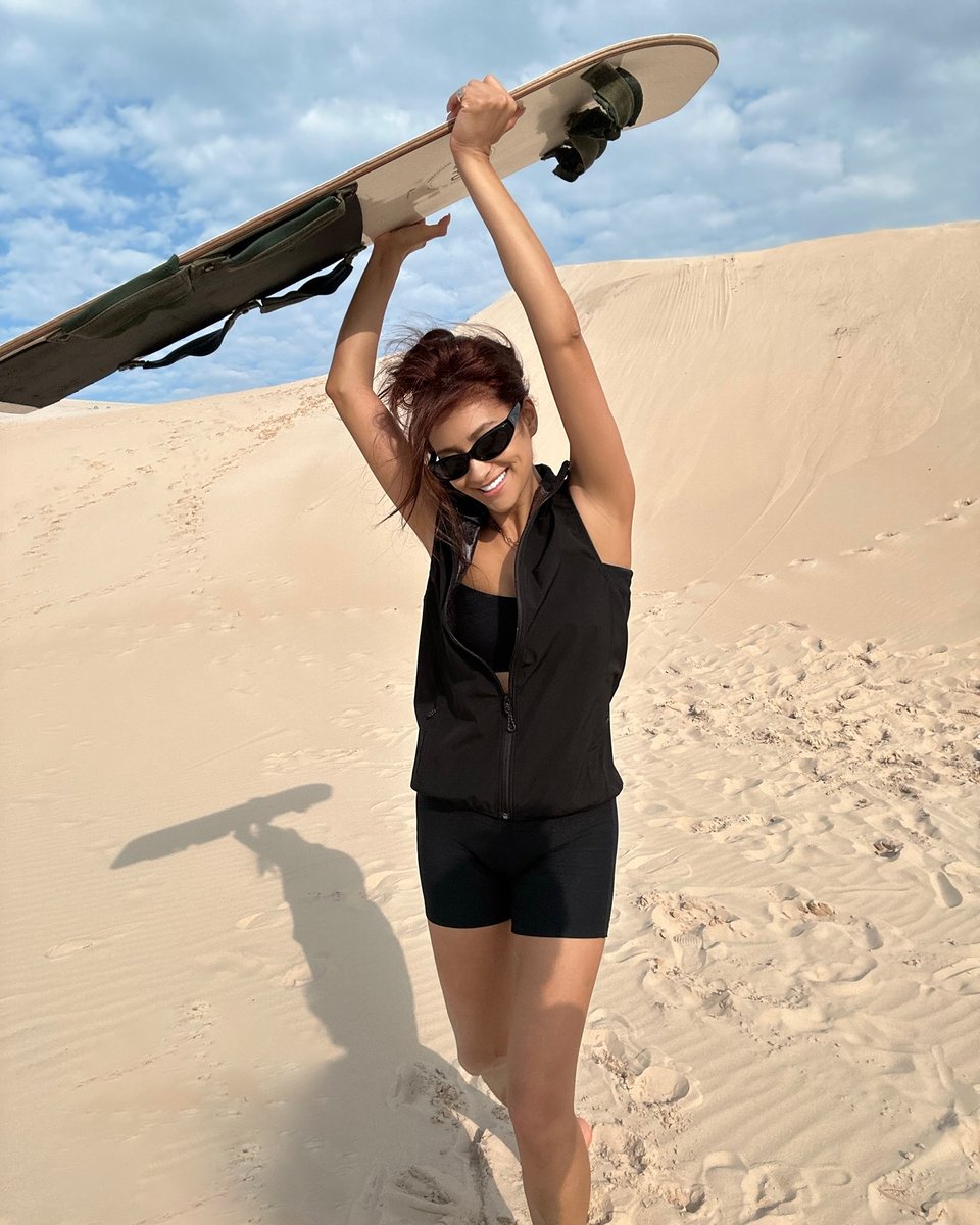 shaymitchbra's tweet photo. Shay via Instagram: " (...) Voltar para o Brasil pareceu voltar para minha casa." (📷shaymitchell) https://t.co/z0elCij1MU