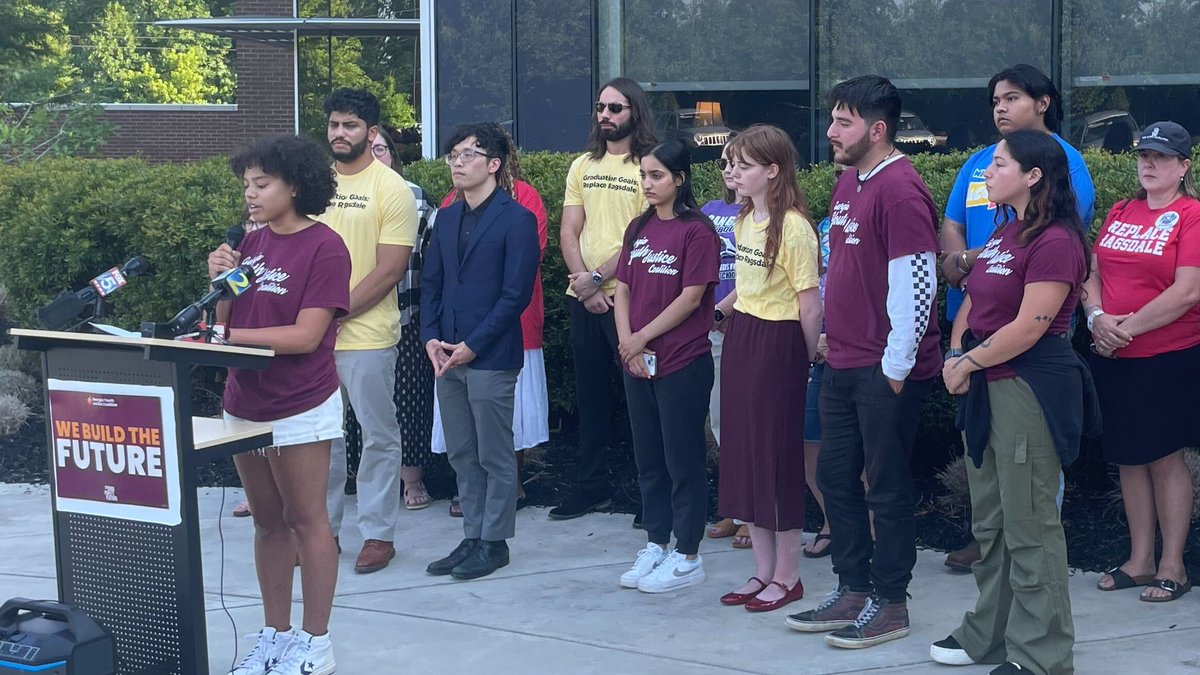 georgiayouthco's tweet photo. Cobb County students have had enough of our school board’s attacks on our education, from firing educator Kate Rinderle for reading inclusive books and intimidating educators into censorship because they don’t like the books that represent us. https://t.co/jTd7rrZkwM