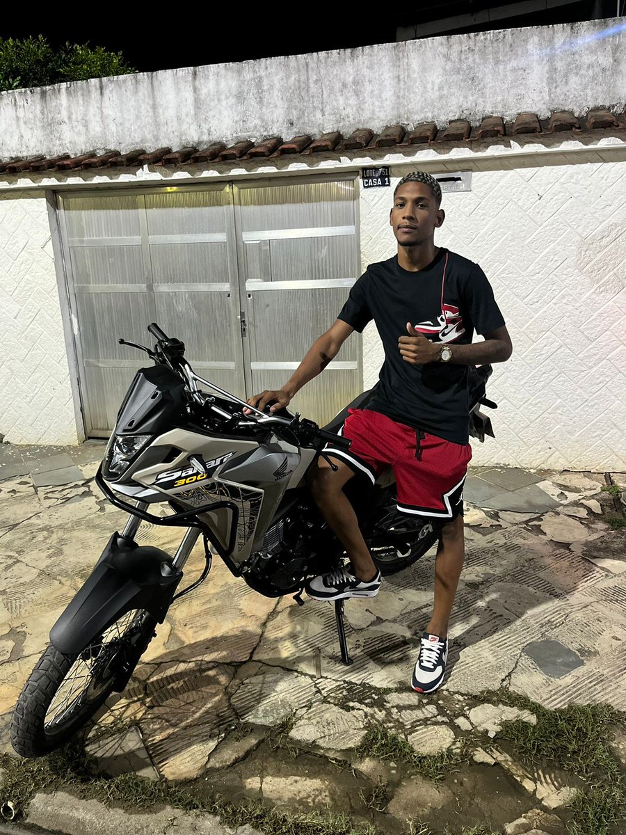 Hudson_Crf021's tweet photo. Estampado na cara a revolta de um menorzinho que já sofreu..🤙🏾 https://t.co/Y1SasqMFPk