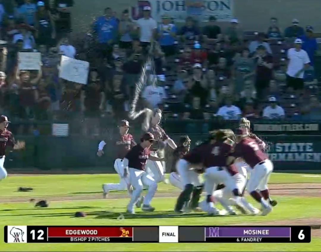 EdgewoodHSMad's tweet photo. Crusaders were down three runs after the very first three Mosinee batters of the game, but pull it off to win the State Championship, 12-8! https://t.co/aRXOAo7VIq