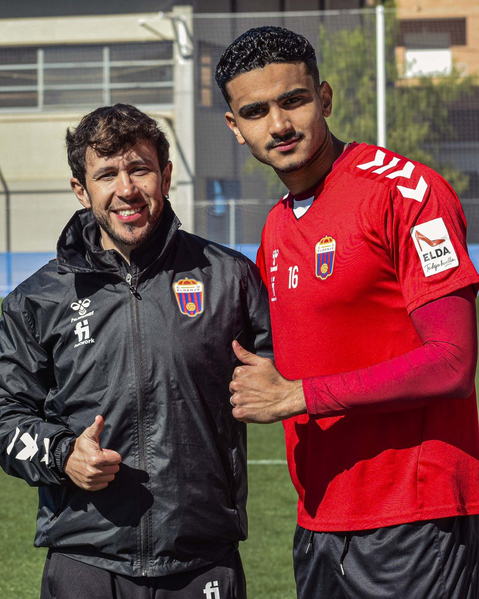 migueortega92's tweet photo. Temporada 23/24 ❤️💙💪🏽⚽️

Primera en el fútbol profesional, junto a un gran cuerpo técnico que ha aportado a mi crecimiento personal, jugadores que lo han dado todo, en los momentos más difíciles.

Aupa deportivo!

#Readaptación #CDEldense #PreparaciónFísica #LaLigaHypermotion https://t.co/lTe1ZMONPW