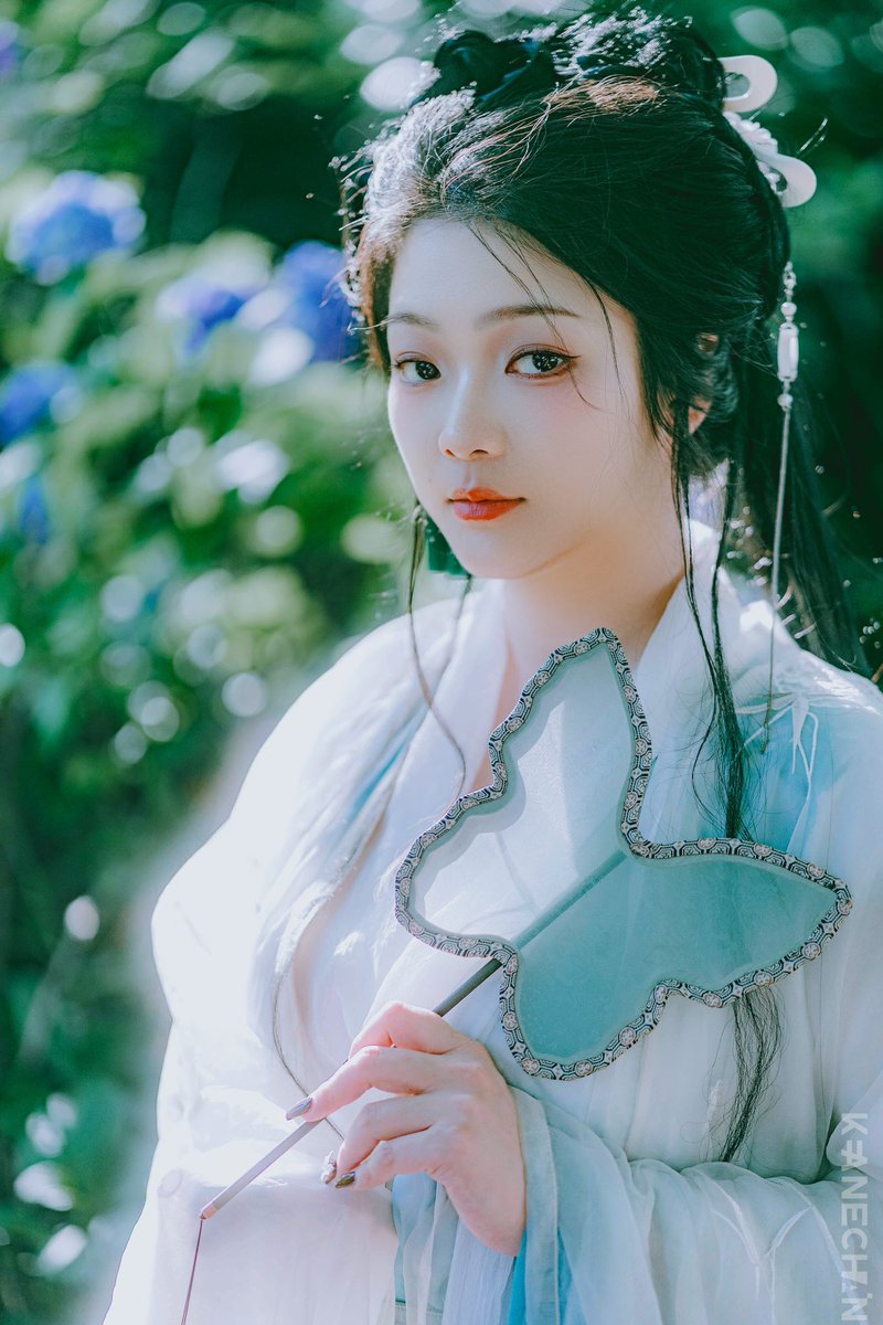 keane1988's tweet photo. 「紫陽花」

#ポートレート 
#ポートレート撮影 
#被写体募集中 
#写真撮ってる人と繫がりたい 
#写真好きな人と繋がりたい
#撮影依頼受付中
#汉服 
#写真で伝える私の世界 https://t.co/ODJUvjTFhL