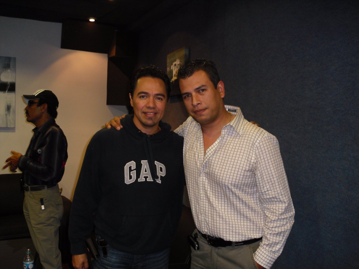 Ivan_ramirez's tweet photo. @los_temerarios #temerarios año 2010 https://t.co/uYCofFDf1y