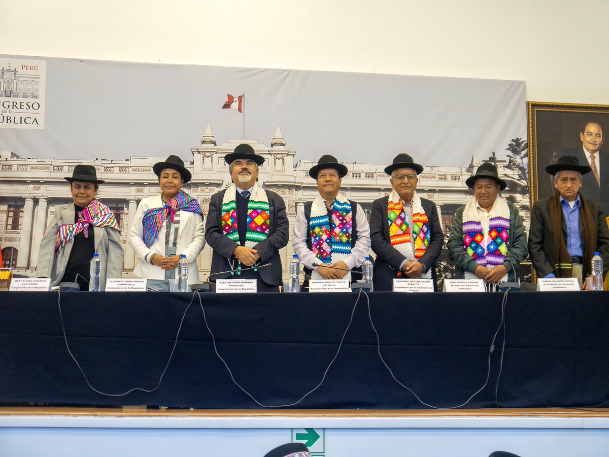 Con gran alegría, inauguramos la “Fiesta Patronal de San Pedro de Chilcayoc". Esta celebración, que va del 25 de junio al 2 de julio, tiene su día central el 29 de junio. Junto al alcalde Juan Minaya Cabana y el gestor Orlando Ayala Quevedo.