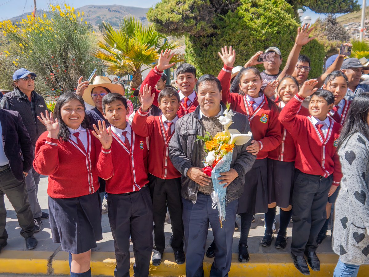 Hoy participamos junto Ministro de Educación, Morgan Quero, y el Presidente de la Comisión de Presupuesto, José Jerí, en la sesión descentralizada de la Comisión de Presupuesto, realizada en  Parinacochas.