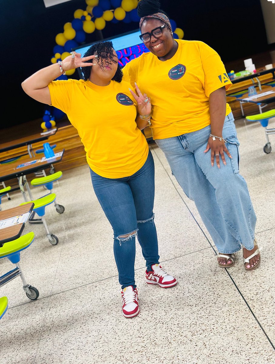 BSLewis91's tweet photo. I would literally be lost without these two! What is a site coordinator without the best SEL champion and IS Extraordinaire in the LAND! @MaiyaBaldwin @LatCrosbie
#TheyNotLikeUs
#CampWay
#ChooseYourDestination
#NewDRIPalert ๐จ
โผ๏ธ https://t.co/q2dAIidZQ2