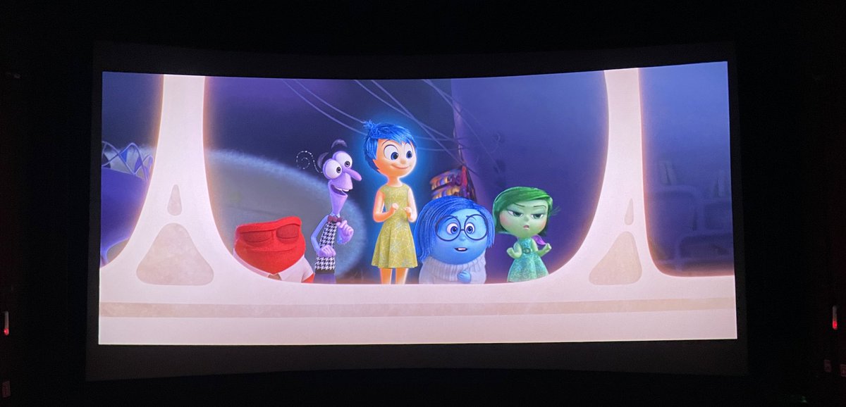 LuisArmandoGM's tweet photo. La aceptación de todas las emociones e incluirlas como parte del proceso de madurez es una de las premisas de  #insideout2 #intensamente2 Ninguna emoción es más importante que la otra pues todas son esenciales. Excelente película 🥹🥹🥹 https://t.co/vflpSYN1Ge