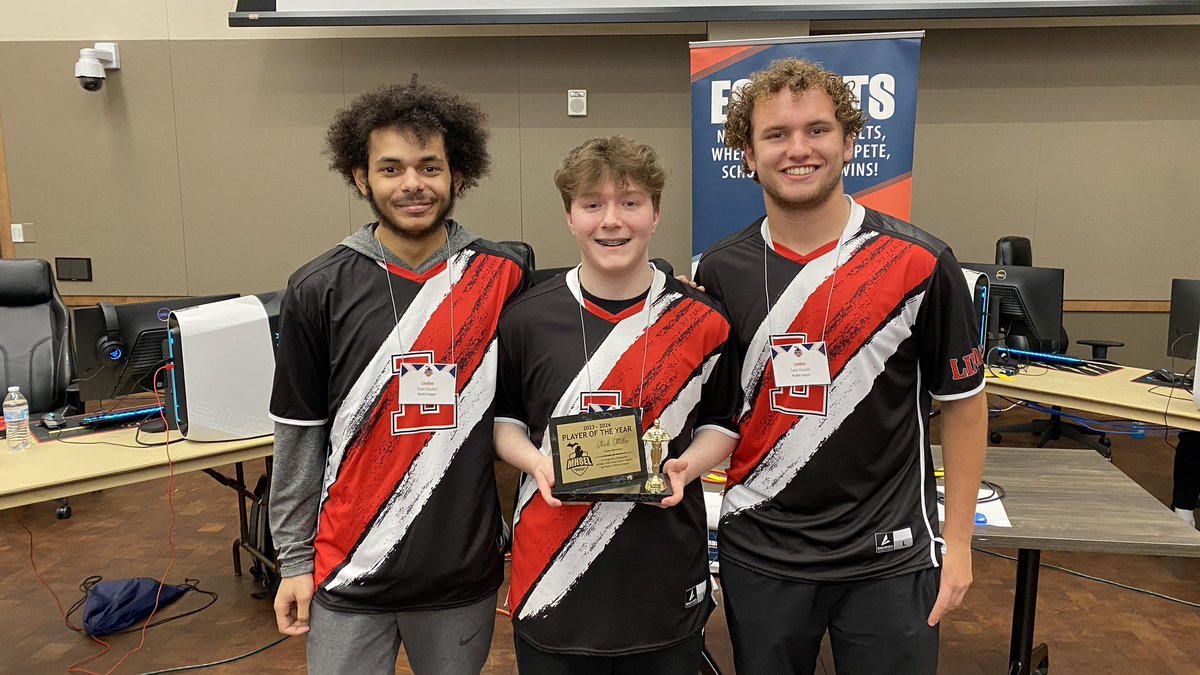 LHSEsportsGO's tweet photo. We made it to finals @LOS_Scholastic !  Let’s go Eagles!!!@LindenSchools @UMF_Esports https://t.co/1TxMrrorNU