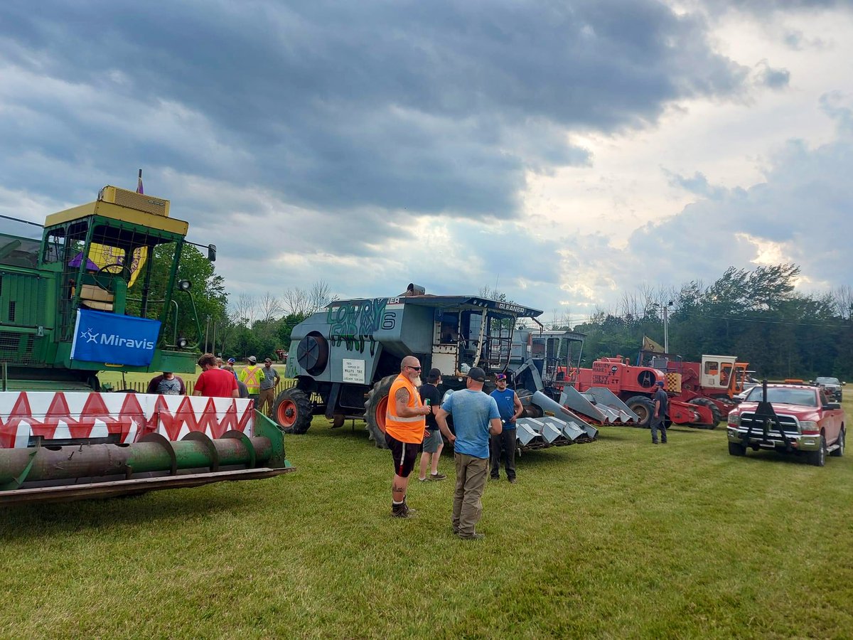 Dgsuperpull's tweet photo. We have combines!! 
Combines entered in the demolition derby parade downtown Lucknow 7:30’ish tonight. #superpull24 https://t.co/BGwzTMqAms