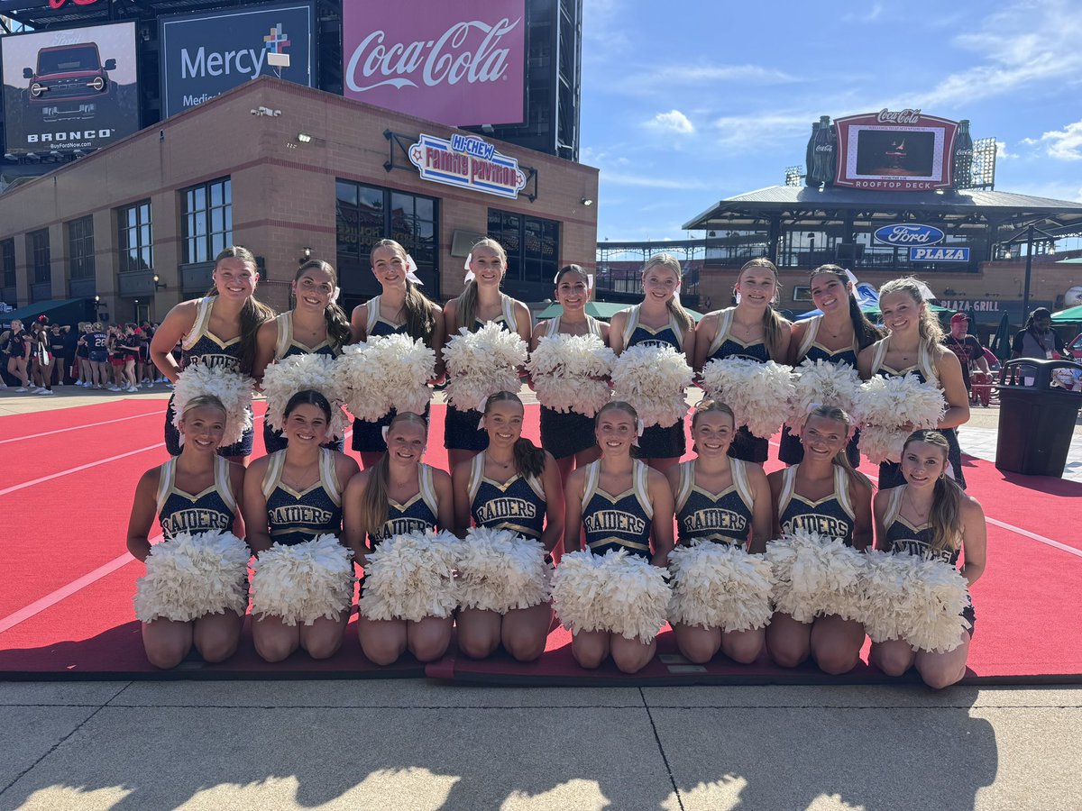qnd_pom's tweet photo. Thank you @Cardinals for having the QND Pommers! We had a blast performing and it was a beautiful night for baseball and a Cardinals Win! Let’s Go Cardinals! ��️⚾️🏟️ https://t.co/GUPYXLx269
