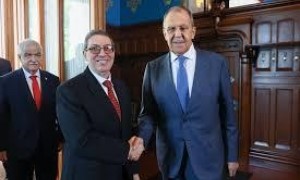 🇷🇺🇨🇺El ministro de Relaciones Exteriores de Cuba, Bruno Rodríguez Parrilla, sostuvo conversaciones con su homólogo ruso, Serguéi Lavrov, con quien abordó diversos aspectos de la asociación estratégica bilateral. 🔗acortar.link/Tboupj
