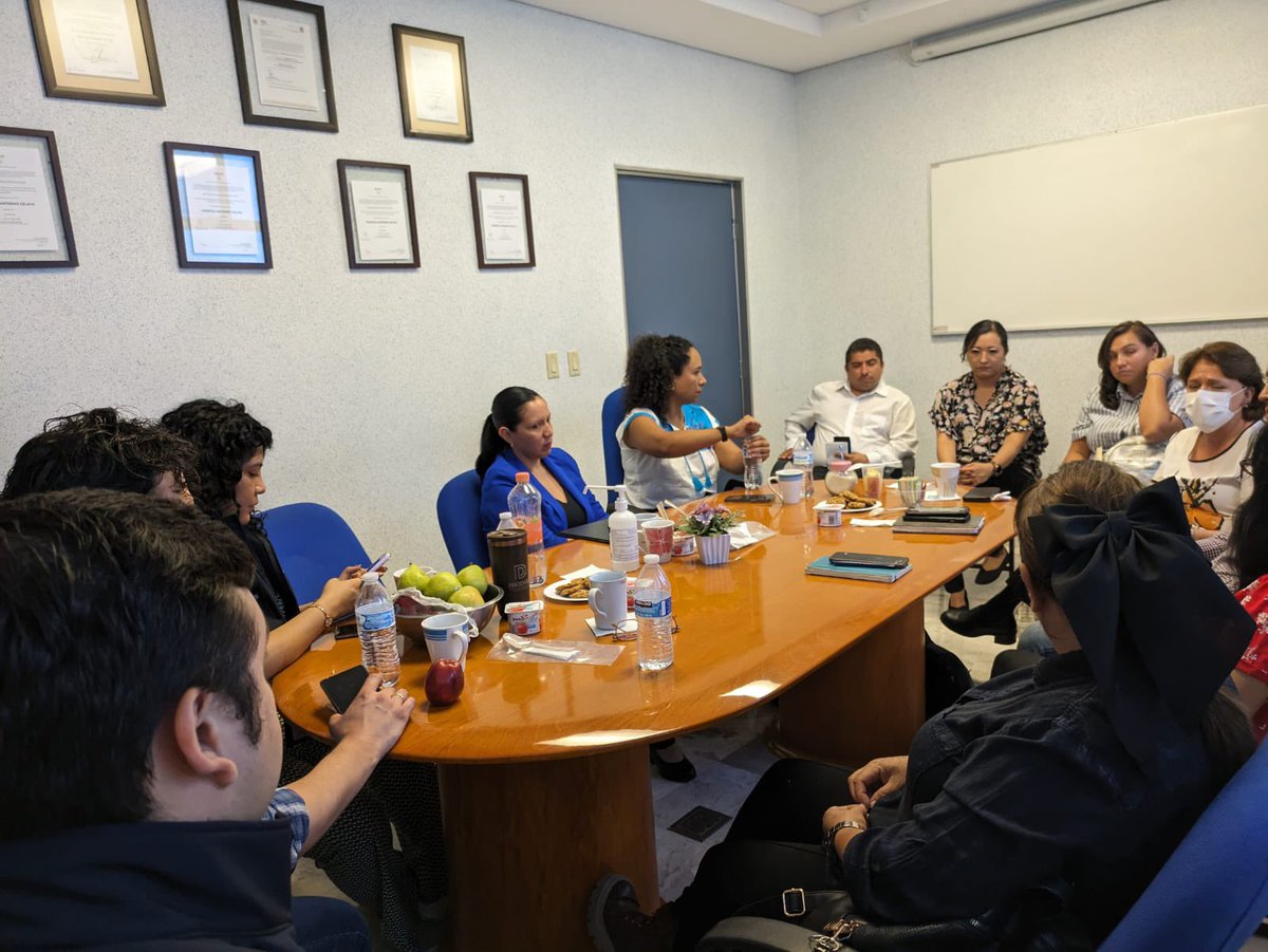 arturomedinap's tweet photo. Desde la Subsecretaría de Derechos Humanos, Población y Migración, a través de la #UDDH, en coordinación con la @conasamamx y la @SEGOBGto, impulsamos una jornada de salud a integrantes de colectivos de búsqueda en #Celaya.
Se realizaron citas de valoración médica y acompañamiento psicosocial; mientras que @SaludGuanajuato instaló módulos de salud mental y reproductiva, detección de enfermedades, entre otros servicios.
Autoridades de los tres órdenes de gobierno nos coordinamos para dar atención con enfoque de #DDHH a las personas buscadoras y sus familias.