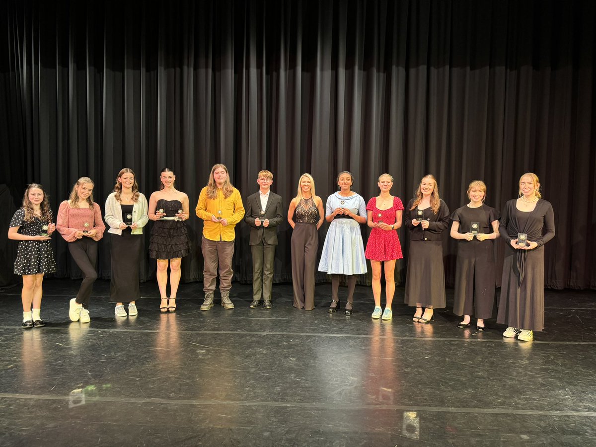 Dance at IHS tweet media