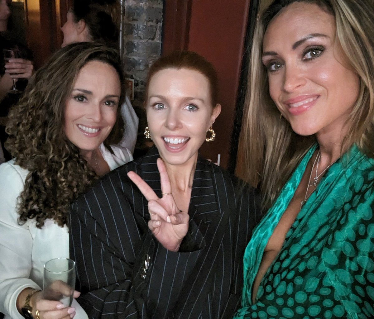 αℓεxαη∂яα ℓεgσυιx tweet media