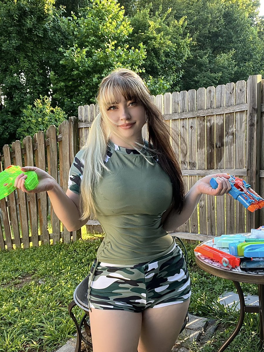 Who can squirt the farthest??🤔 https://t.co/HmeGLOGHRt