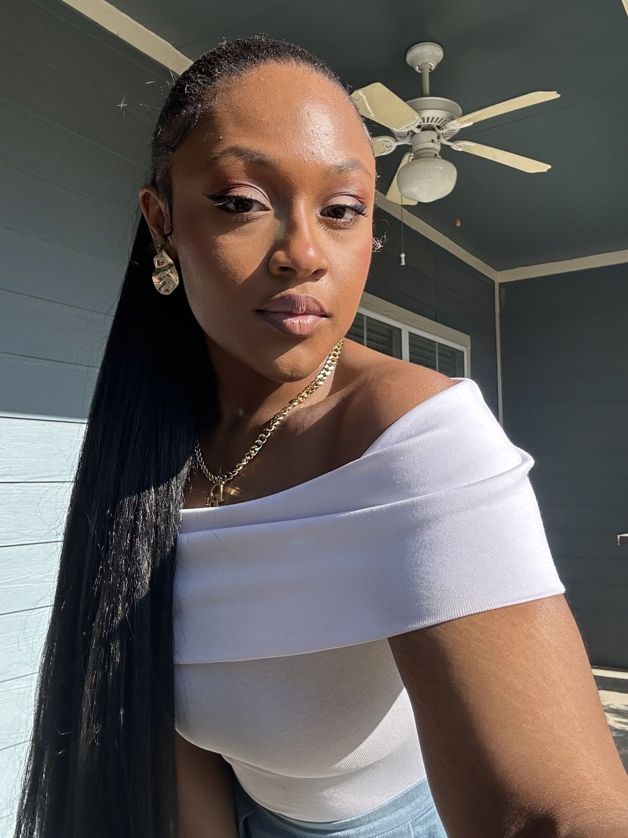 misssflyy's tweet photo. I like these 🥰🥰 https://t.co/YmdRUod6le