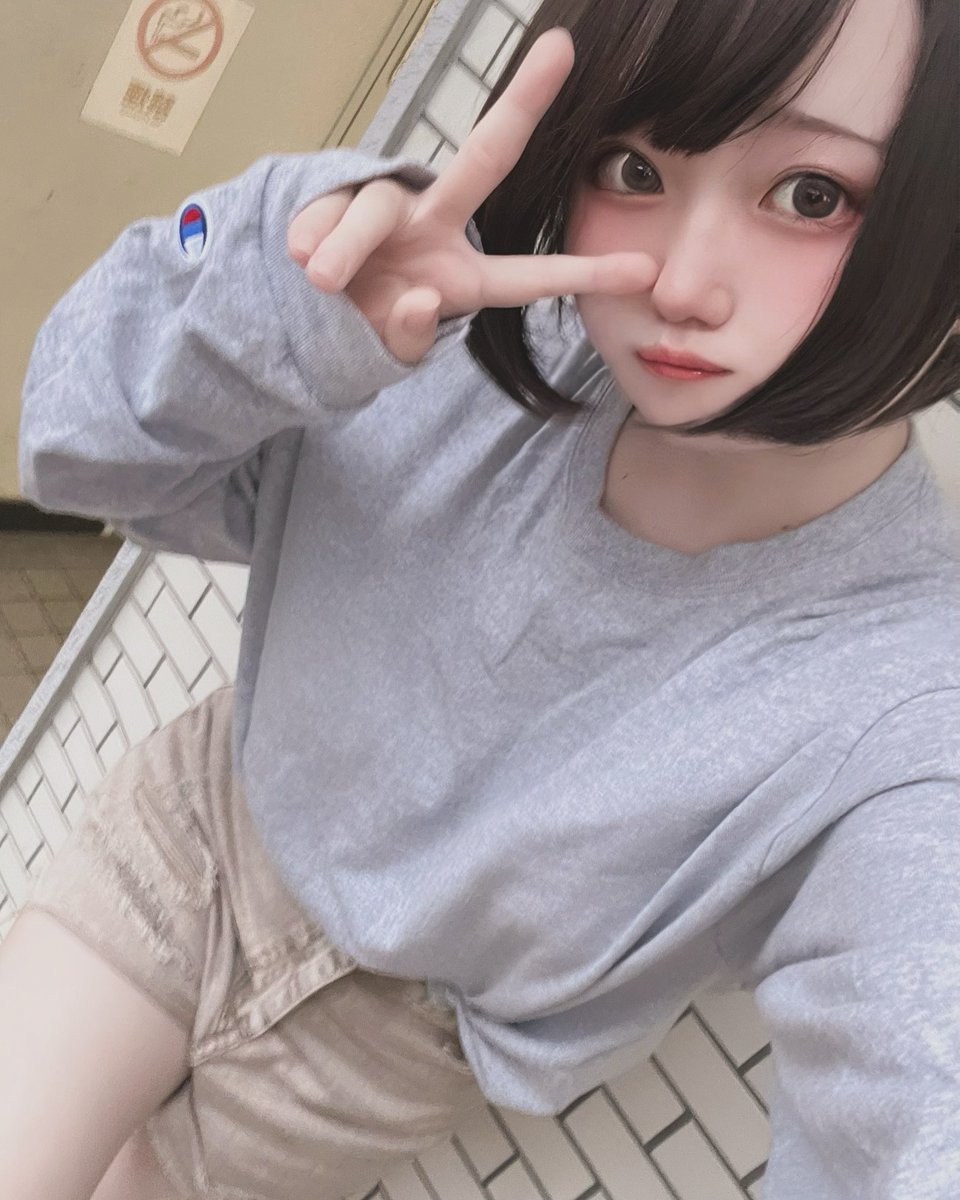 marupomemaru's tweet photo. 黒髪ショートの良さ ^ ̳ᴗ ̫ ᴗ ̳^ https://t.co/XnpSIY1jES