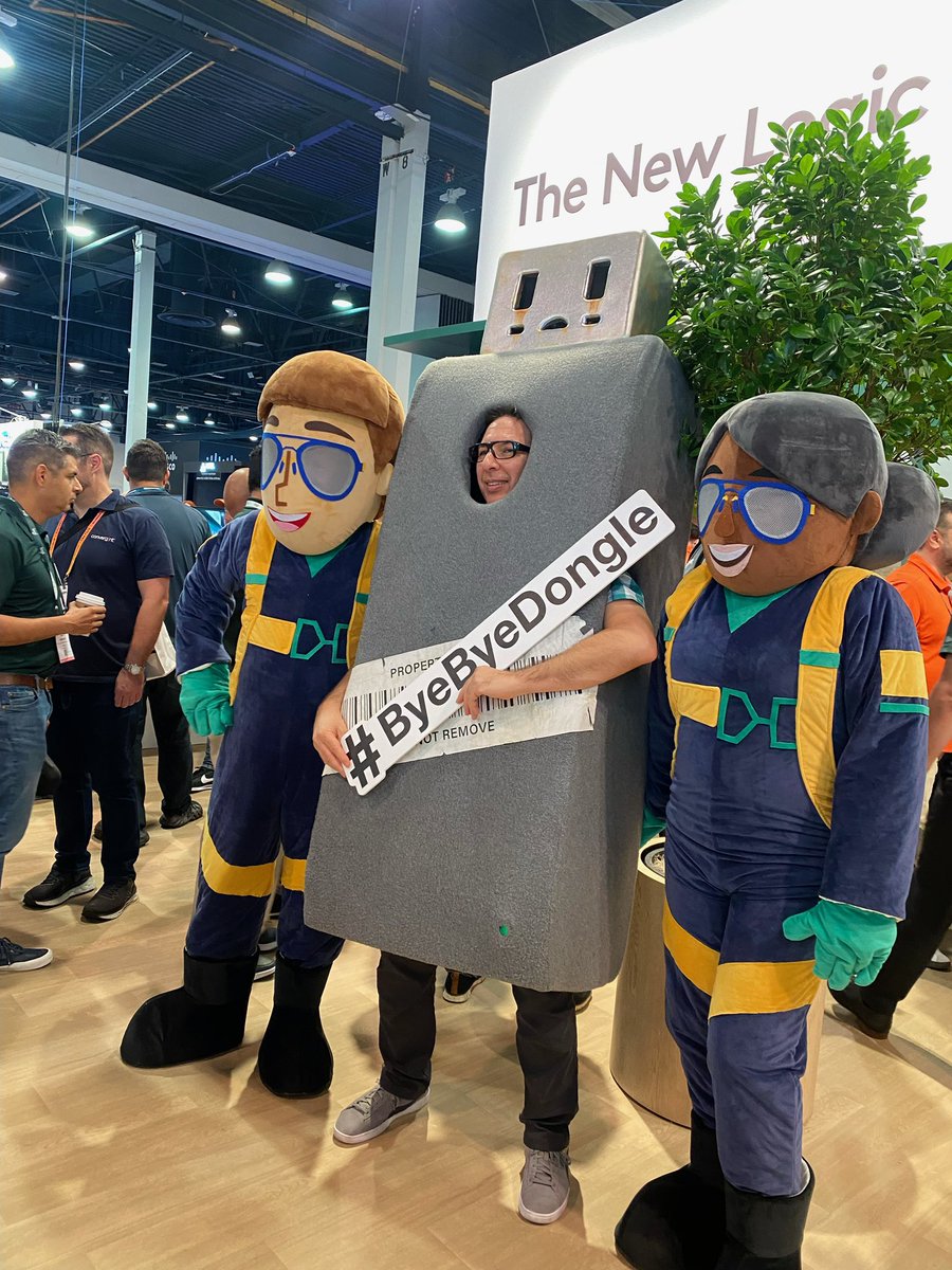 CTIAV's tweet photo. Look who stopped by @InfoComm!
The AV-ators, ACE & Charlie! 🛫
Sky’s The Limit for AV Success!
#InfoComm24 #AVTweeps #ctirocks #AVators https://t.co/NLQEx0Fyeg