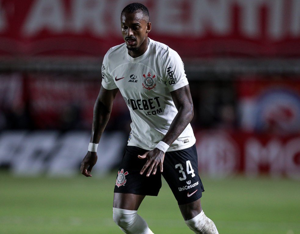 povotime1910's tweet photo. 🚨 | Raul Gustavo será zagueiro do Tijuana, do México, em um contrato de três anos.

O Ferencváros, da Hungria, também tinha interesse no defensor, agora, ex-Corinthians.

🗞️ [@andrehernan/@brunoandrd]
📸 [Rodrigo Coca/Ag.Corinthians] https://t.co/oIdJQsim8H