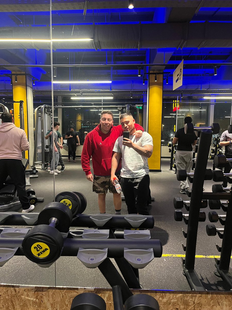 Edu4rdo_S's tweet photo. Con lluvia se entrena igual
#gym #smarfit #chile #stgp https://t.co/mNJUoTT6o9