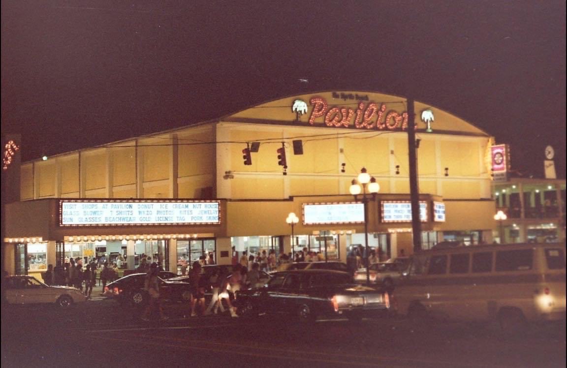 cutigs1's tweet photo. The Myrtle Beach Pavilion and Magic Attic with the amusements across the road in downtown Myrtle Beach in the 80’s. https://t.co/fA1C3kcqmU