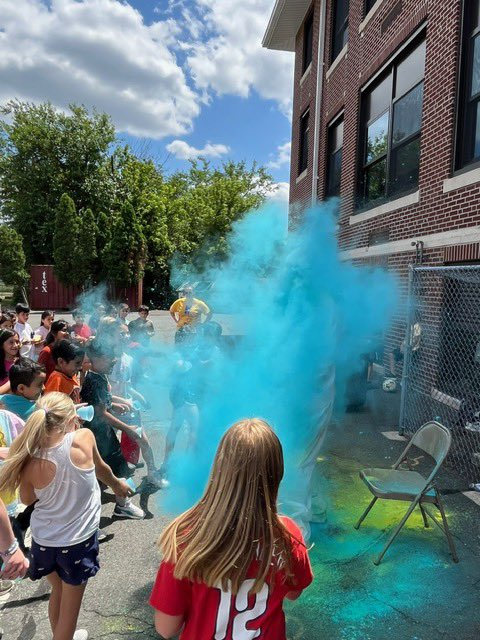 Our students work hard everyday. As a reward for their academic efforts. We engaged in a color battle students vs. me! <a href="/Htsd_Klockner/">HTSD_Klockner School</a> <a href="/KlocknerPTA/">Klockner School PTA</a>  I didn’t win but I now just a little bit more yellow and blue <a href="/WeAreHTSD/">WeAreHTSD</a>