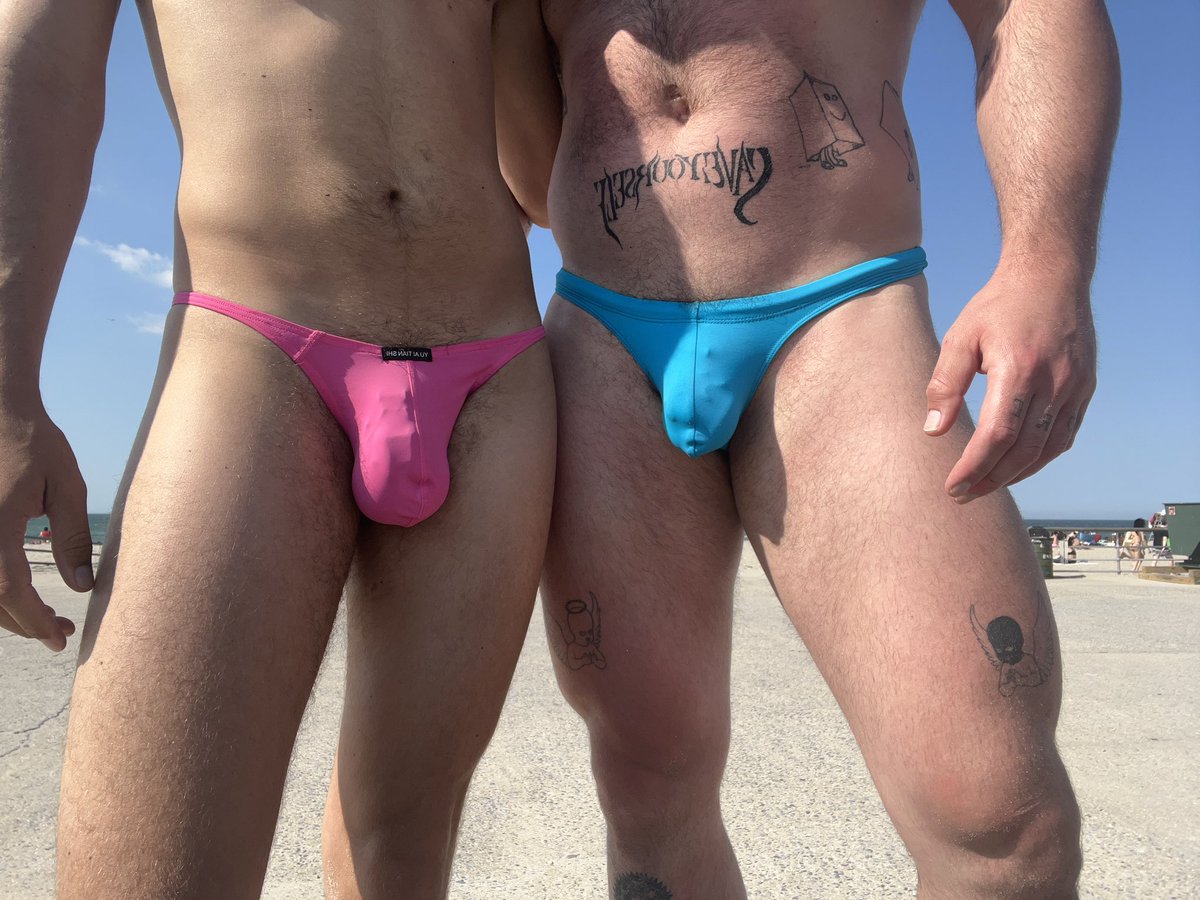 KeystoneLite716's tweet photo. beached and locked w/ @Trashmedia3 https://t.co/4KmoXTsH4l