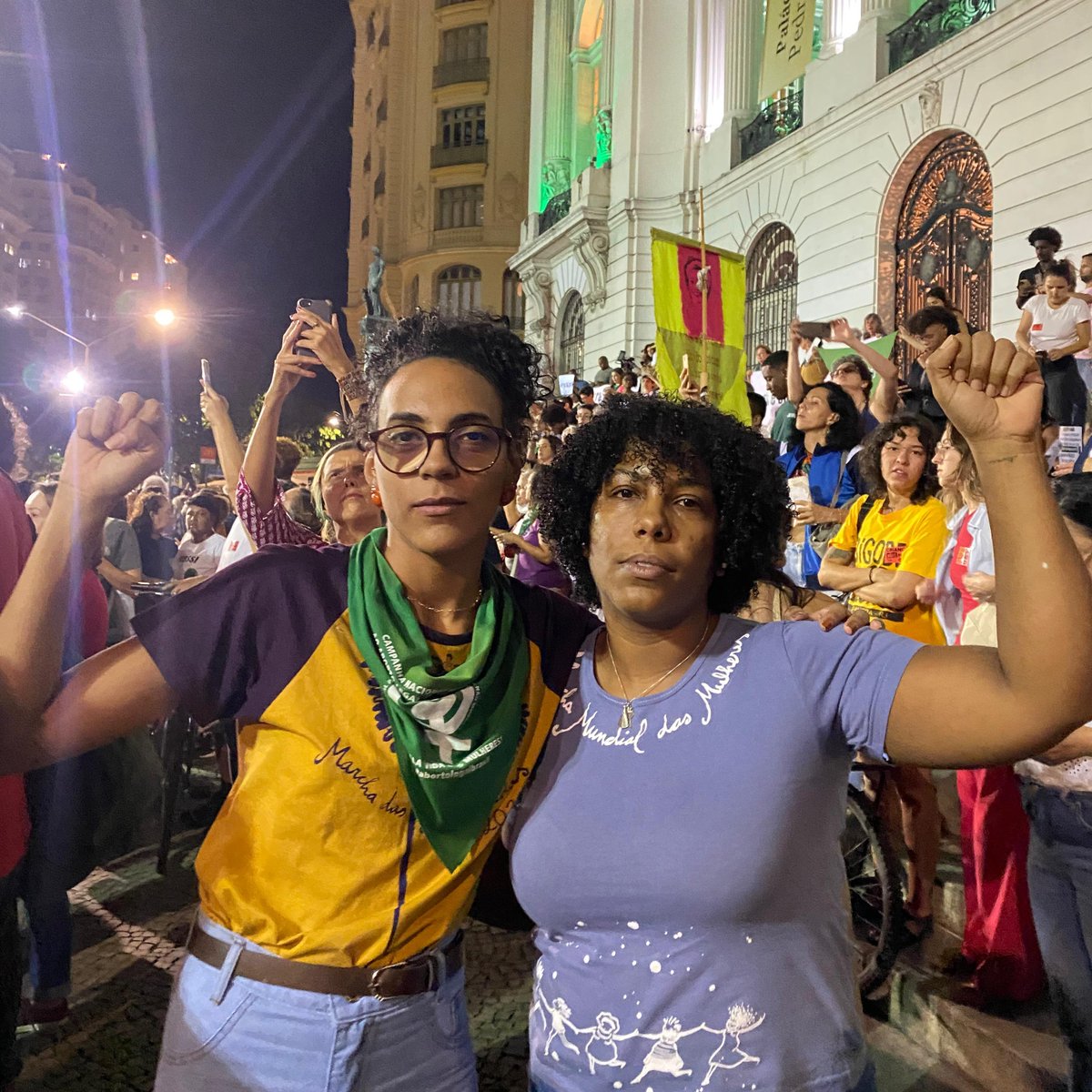 Em marcha com a Marcha Mundial das Mulheres, hoje na Cinelândia, para EXIGIR que os corpos de todas as pessoas que gestam sejam respeitados. Gravidez forçada é TORTURA!

Abaixo ao PL 1904 e aborto legal já!